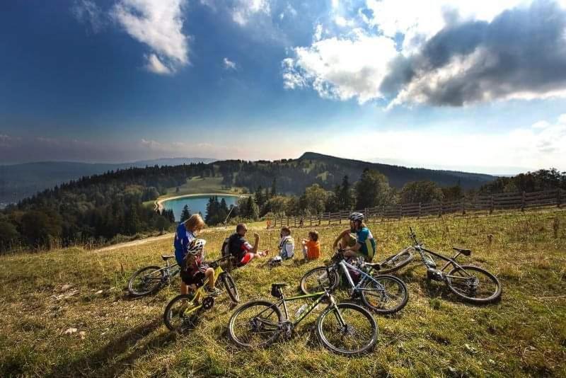 Place Royale Pour 10 A 12 Personnes A 30 Met Des Pistes De Ski Et Vtt Métabief Εξωτερικό φωτογραφία